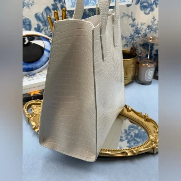 🆕 TED BAKER 🧿 NWOT REPTCON White Croc-Embossed Small Icon Tote Bag - Picture 7 of 15